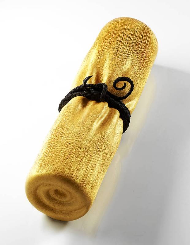 buche-de-noel-2016-buche-noisette-le-meurice